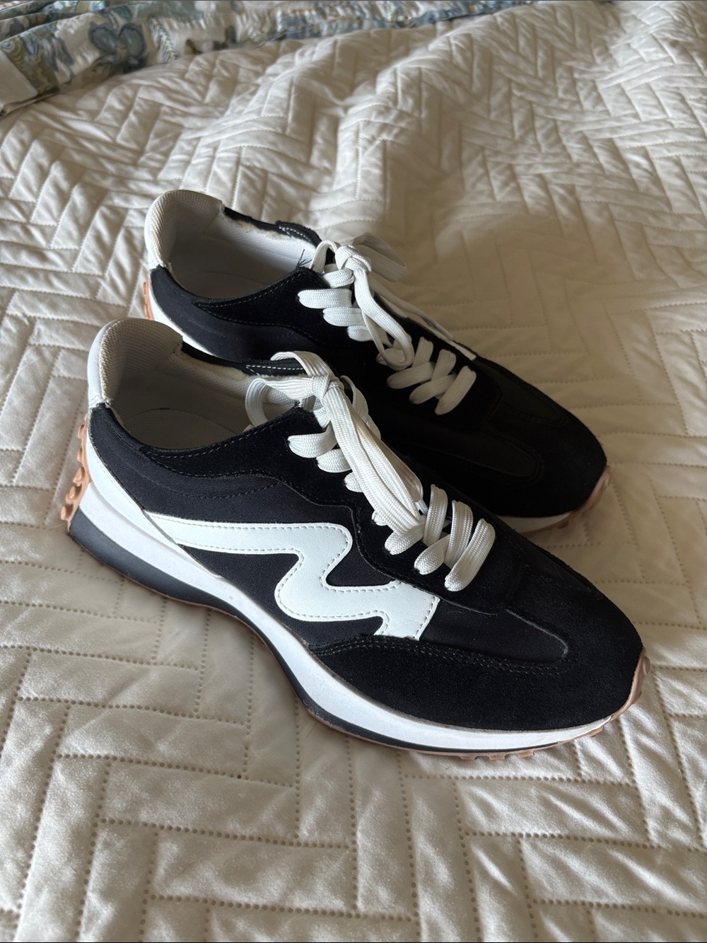 Steve Madden Campo Tennis Shoes Black / White